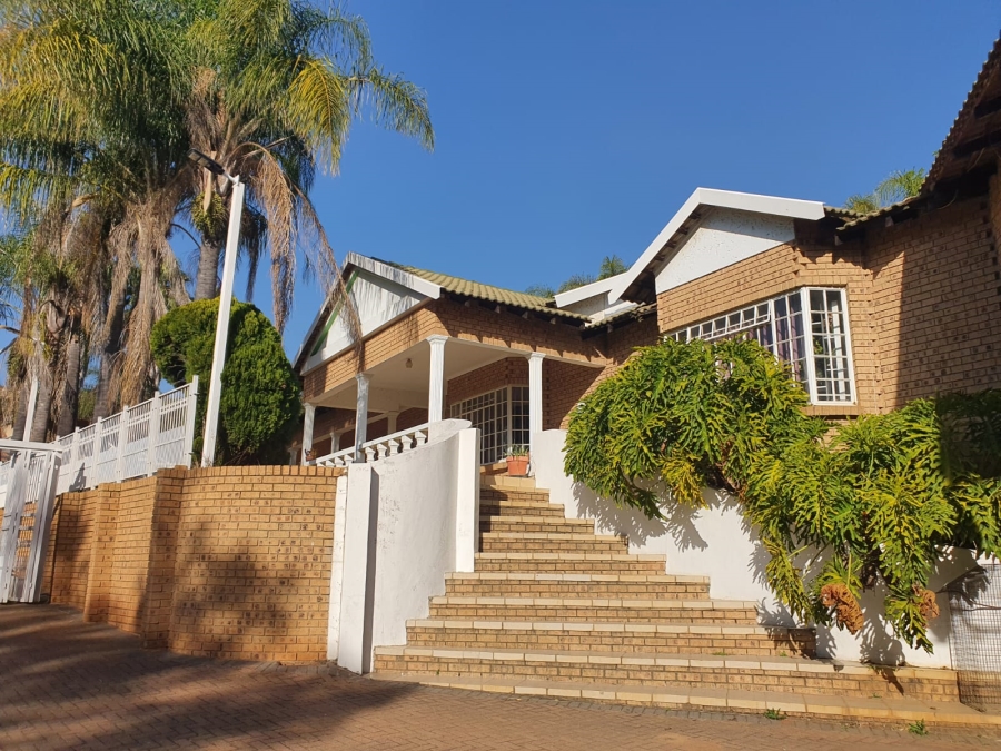 5 Bedroom Property for Sale in Cashan North West